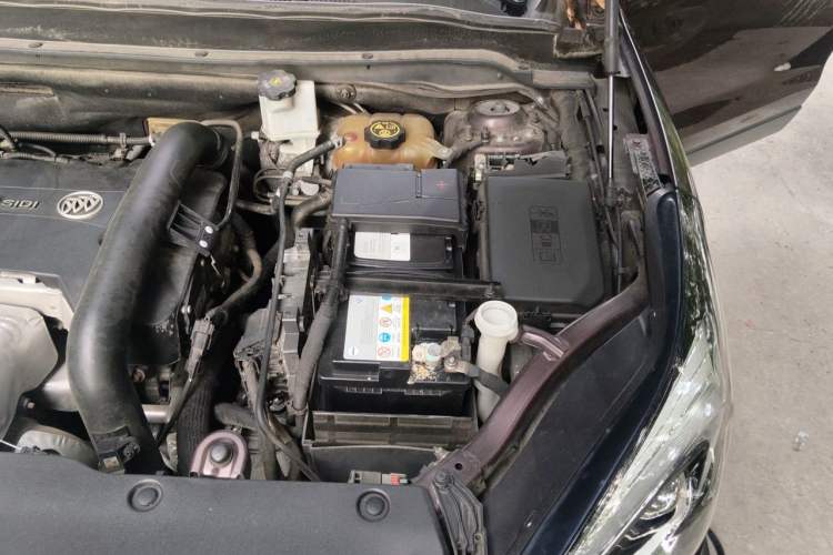 Used Buick Envision 2018 28T All-Wheel-Drive Versatile Sports Flagship Model Engine Bay Left