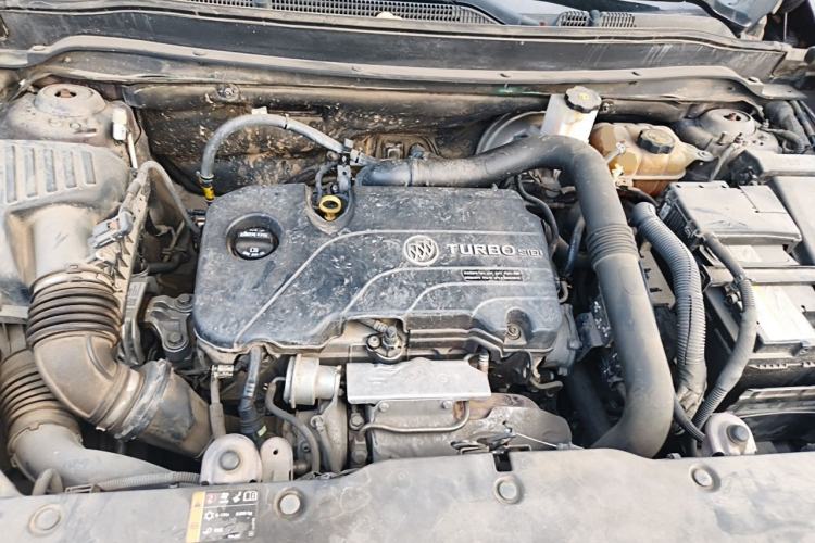 Used Buick Envision 2018 20T Two-Wheel Drive Luxury Model Engine Bay