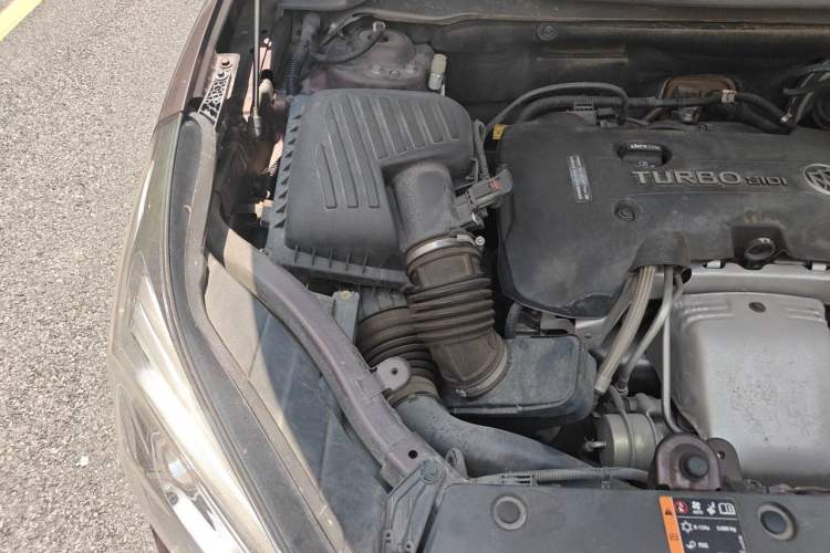 Used Buick Envision 2018 28T All-Wheel-Drive Versatile Sports Flagship Model Engine Bay Right