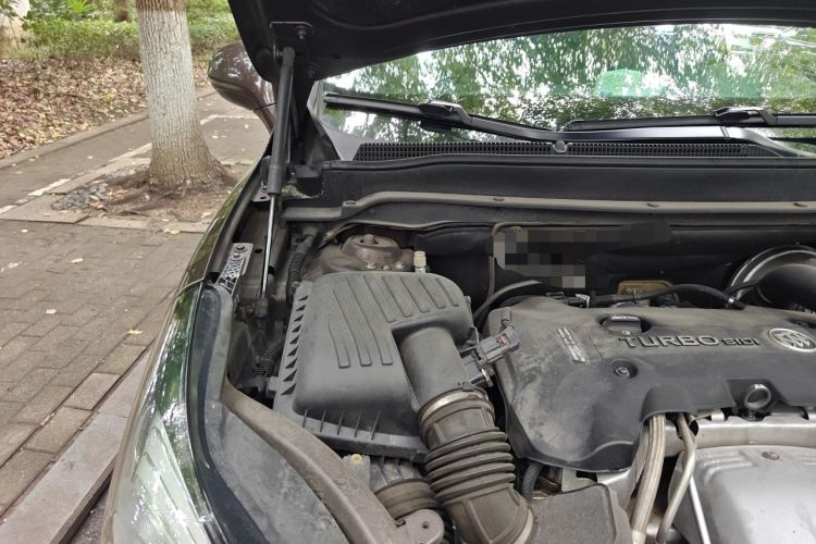 Used Buick Envision 2018 28T Four-Wheel Drive Luxury Model Engine Bay Right