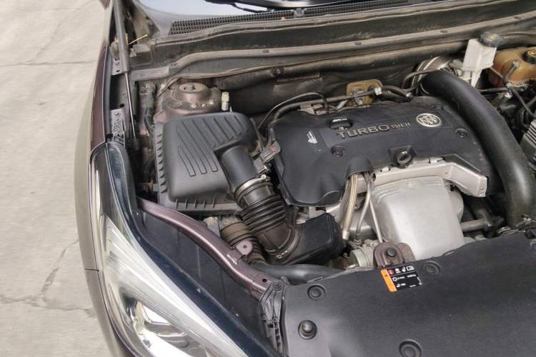 Used Buick Envision 2018 28T All-Wheel-Drive Versatile Sports Flagship Model Engine Bay Right