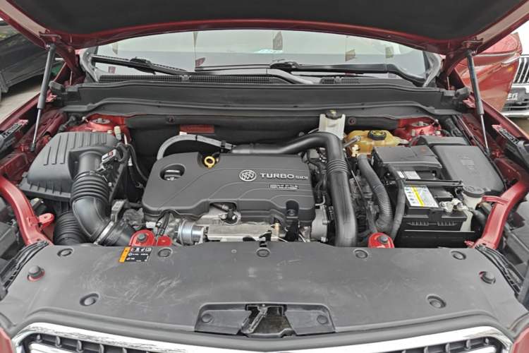 Used Buick Envision 2018 20T Two-Wheel-Drive Elite Model Engine Bay