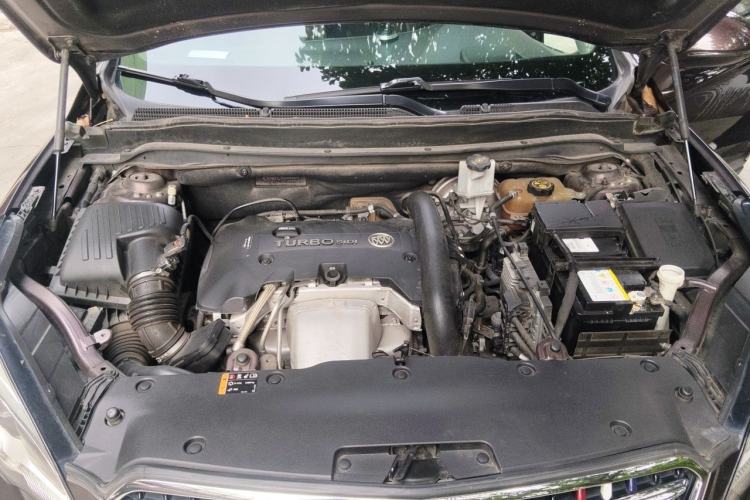Used Buick Envision 2018 28T All-Wheel-Drive Versatile Sports Flagship Model Engine Bay