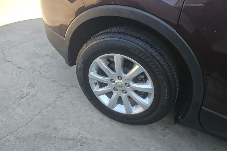 Used Buick Envision 2018 20T Two-Wheel-Drive Elite Model Exterior 2