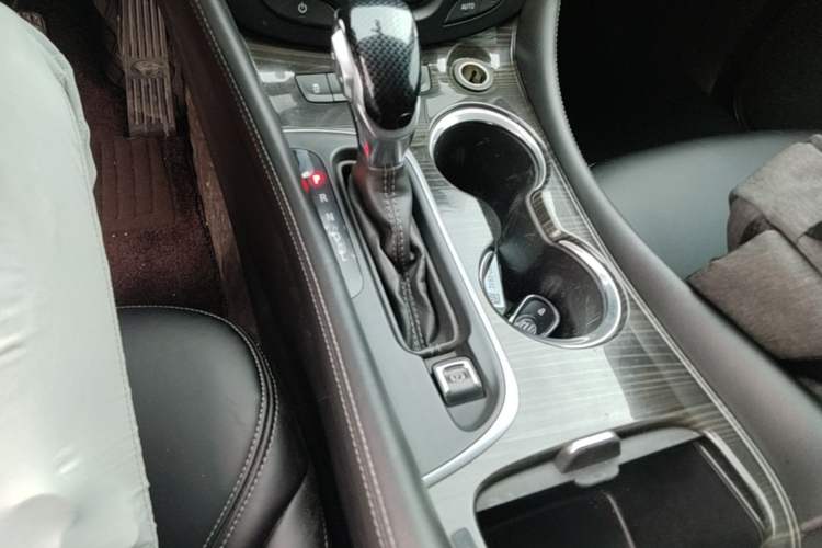 Used Buick Envision 2018 20T Two-Wheel-Drive Leading Model Gear Lever
