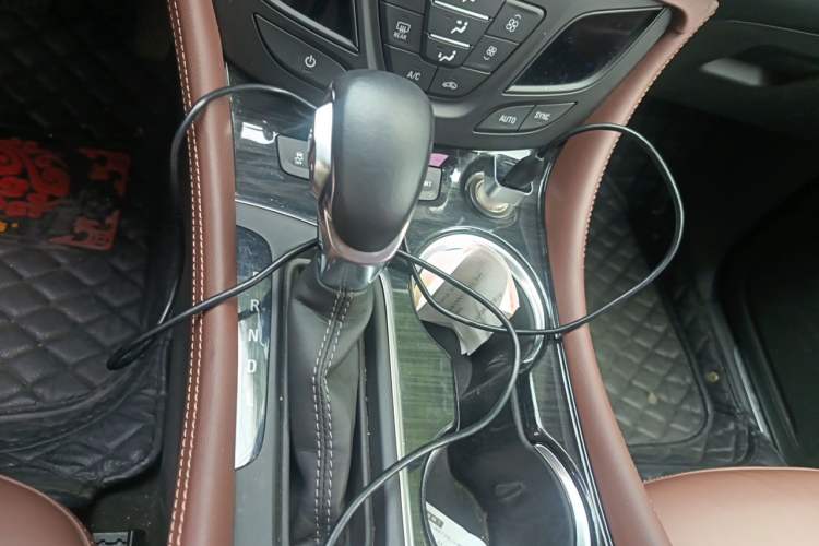 Used Buick Envision 2018 28T Four-Wheel Drive Luxury Model Gear Lever