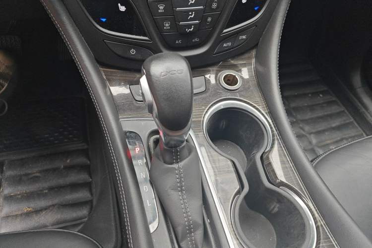 Used Buick Envision 2018 20T Two-Wheel-Drive Elite Model Gear Lever