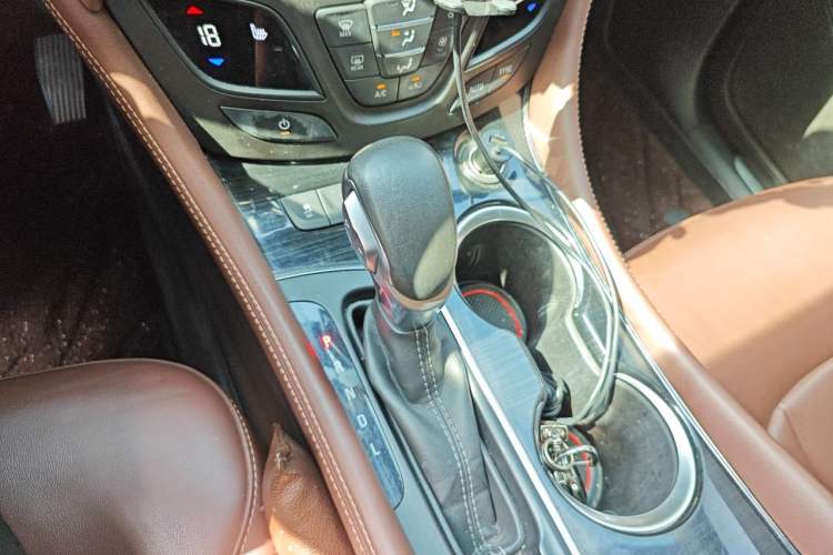 Used Buick Envision 2018 28T Four-Wheel Drive Luxury Model Gear Lever