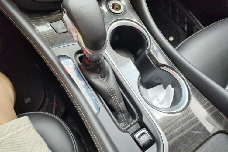 Used Buick Envision 2018 20T Two-Wheel-Drive Elite Model Gear Lever