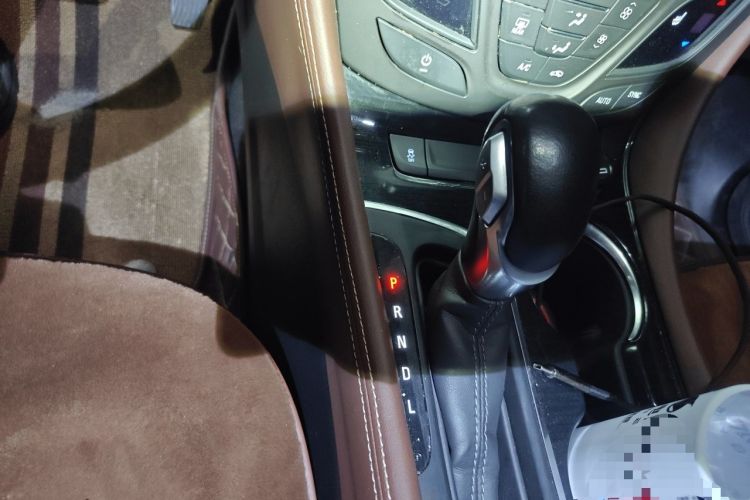 Used Buick Envision 2018 28T Four-Wheel Drive Luxury Model Gear Lever