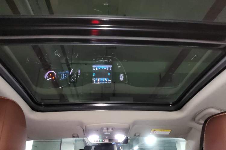 Used Buick Envision 2018 28T Four-Wheel Drive Elite Version Headliner