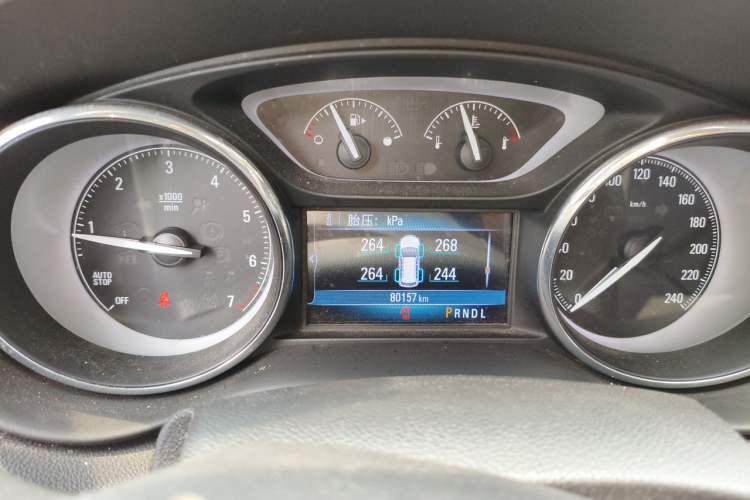 Used Buick Envision 2018 20T Two-Wheel-Drive Elite Model Instrument Cluster