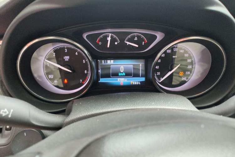 Used Buick Envision 2018 20T Two-Wheel-Drive Elite Model Instrument Cluster