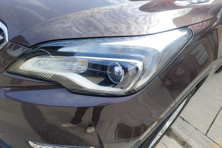 Used Buick Envision 2018 20T Two-Wheel-Drive Leading Model Left Front Headlight