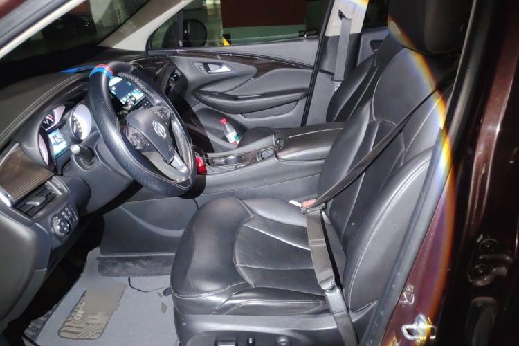 Used Buick Envision 2018 20T Two-Wheel-Drive Elite Model Left Front Seat