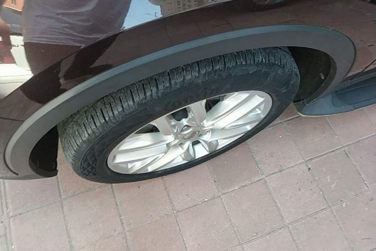 Used Buick Envision 2018 28T Four-Wheel Drive Elite Version Left Front Wheel Hub
