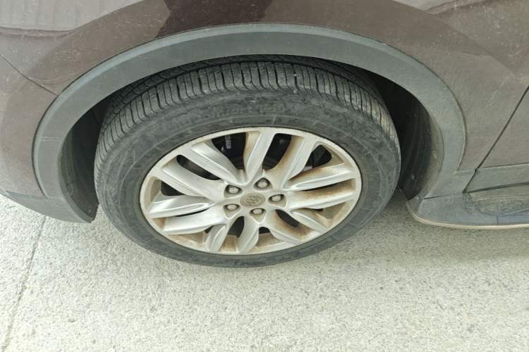 Used Buick Envision 2018 28T Four-Wheel Drive Elite Version Left Front Wheel Hub