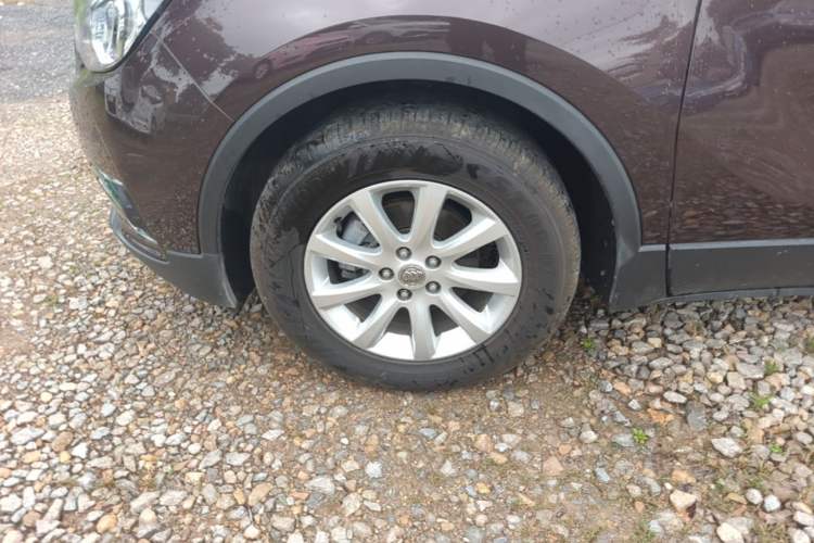 Used Buick Envision 2018 20T Two-Wheel-Drive Leading Model Left Front Wheel Hub