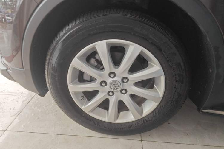 Used Buick Envision 2018 20T Two-Wheel-Drive Leading Model Left Front Wheel Hub