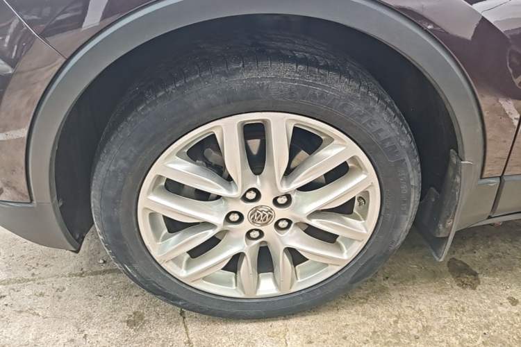 Used Buick Envision 2018 28T Four-Wheel Drive Elite Version Left Front Wheel Hub