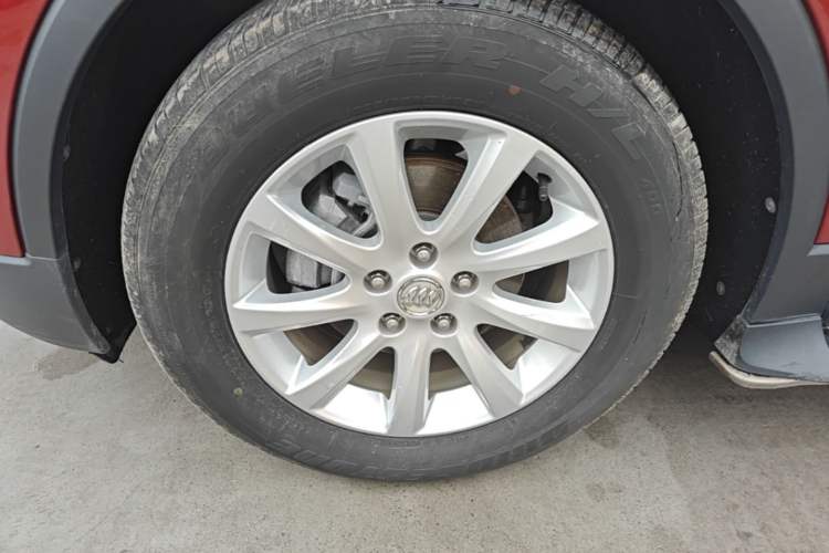 Used Buick Envision 2018 20T Two-Wheel-Drive Elite Model Left Front Wheel Hub