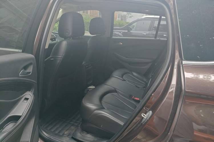 Used Buick Envision 2018 20T Two-Wheel-Drive Elite Model Left Rear Seat
