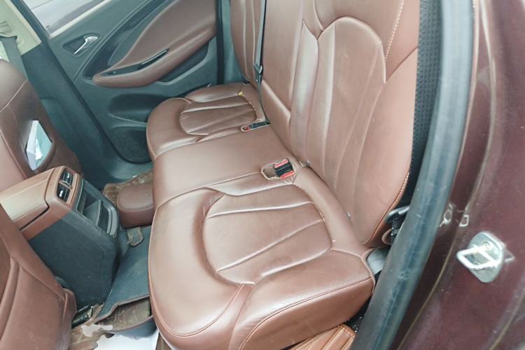 Used Buick Envision 2018 20T Two-Wheel Drive Luxury Model Left Rear Seat