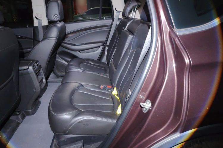 Used Buick Envision 2018 20T Two-Wheel-Drive Elite Model Left Rear Seat