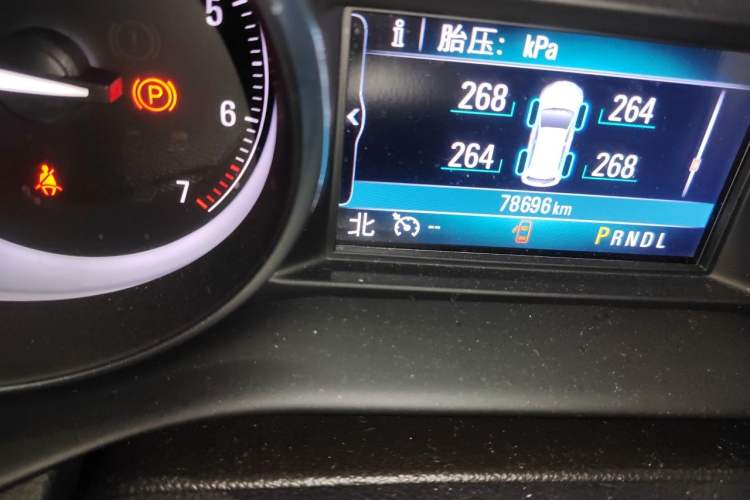 Used Buick Envision 2018 28T Four-Wheel Drive Elite Version Odometer Close Up
