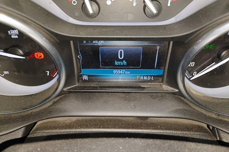 Used Buick Envision 2018 20T Two-Wheel Drive Luxury Model Odometer Close Up