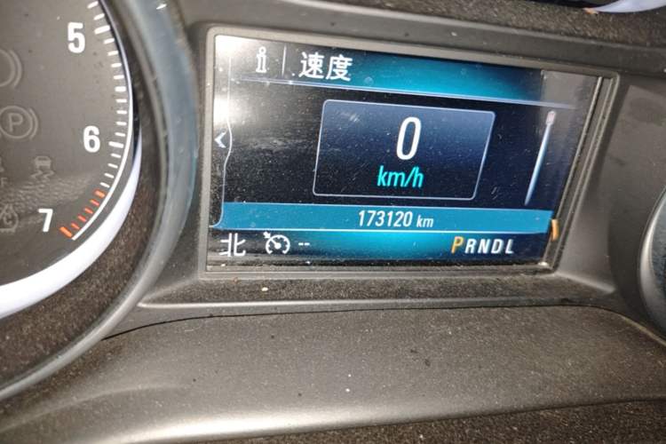 Used Buick Envision 2018 28T Four-Wheel Drive Elite Version Odometer Close Up