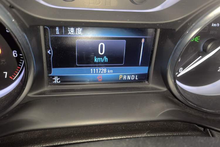 Used Buick Envision 2018 20T Two-Wheel Drive Luxury Model Odometer Close Up