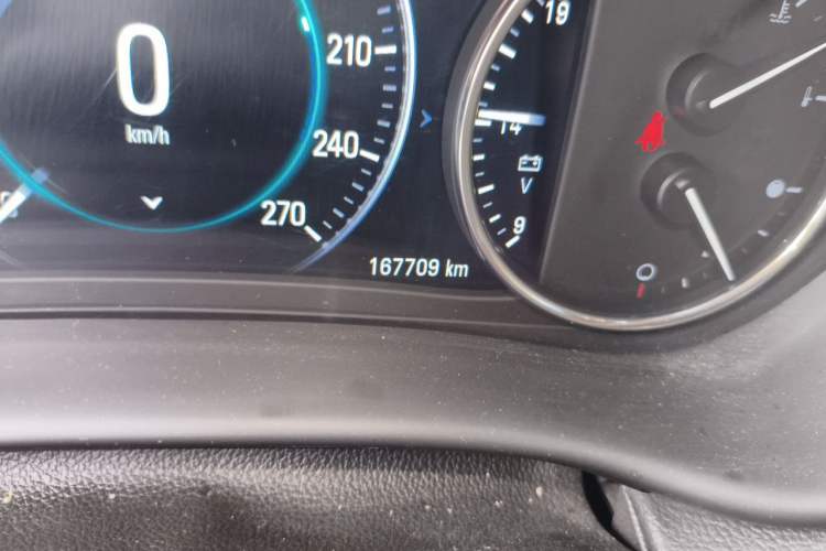 Used Buick Envision 2018 28T All-Wheel-Drive Versatile Sports Flagship Model Odometer Close Up