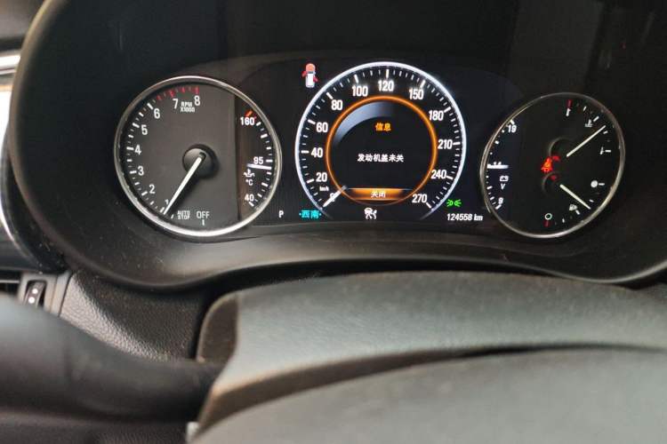 Used Buick Envision 2018 28T Four-Wheel Drive Luxury Model Odometer Close Up
