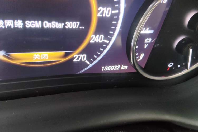 Used Buick Envision 2018 28T All-Wheel-Drive Versatile Sports Flagship Model Odometer Close Up