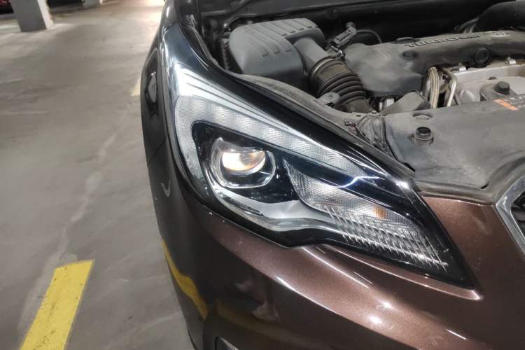 Used Buick Envision 2018 28T Four-Wheel Drive Elite Version Right Front Headlight