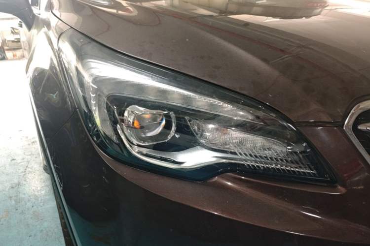 Used Buick Envision 2018 28T Four-Wheel Drive Elite Version Right Front Headlight