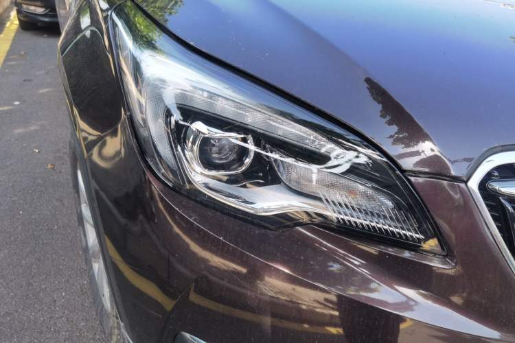 Used Buick Envision 2018 20T Two-Wheel Drive Luxury Model Right Front Headlight