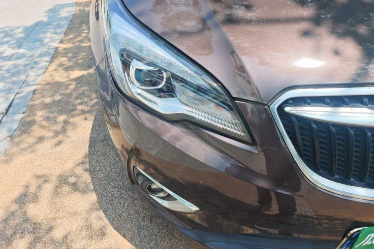 Used Buick Envision 2018 28T Four-Wheel Drive Elite Version Right Front Headlight