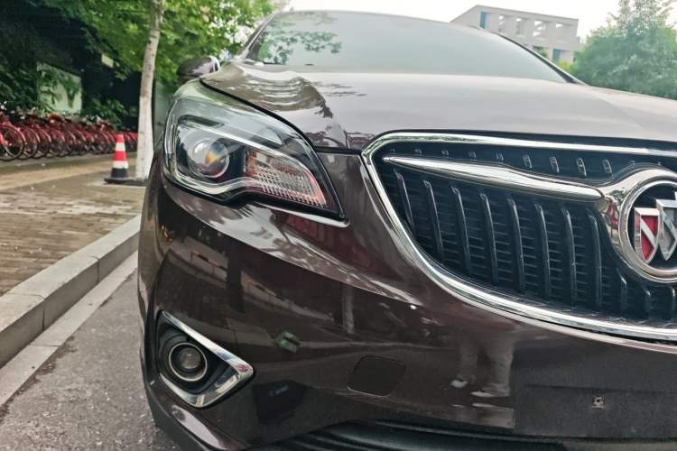 Used Buick Envision 2018 20T Two-Wheel-Drive Elite Model Right Front Headlight