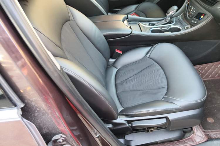 Used Buick Envision 2018 20T Two-Wheel-Drive Leading Model Right Front Seat