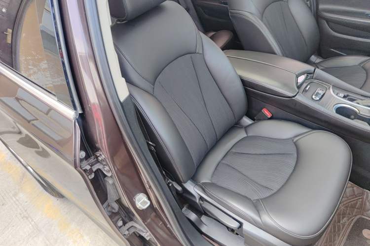 Used Buick Envision 2018 20T Two-Wheel-Drive Leading Model Right Front Seat