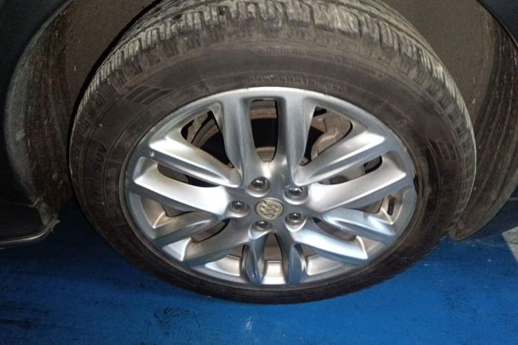 Used Buick Envision 2018 28T Four-Wheel Drive Luxury Model Right Front Wheel Hub