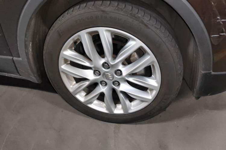 Used Buick Envision 2018 28T Four-Wheel Drive Elite Version Right Front Wheel Hub