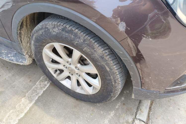 Used Buick Envision 2018 20T Two-Wheel-Drive Elite Model Right Front Wheel Hub