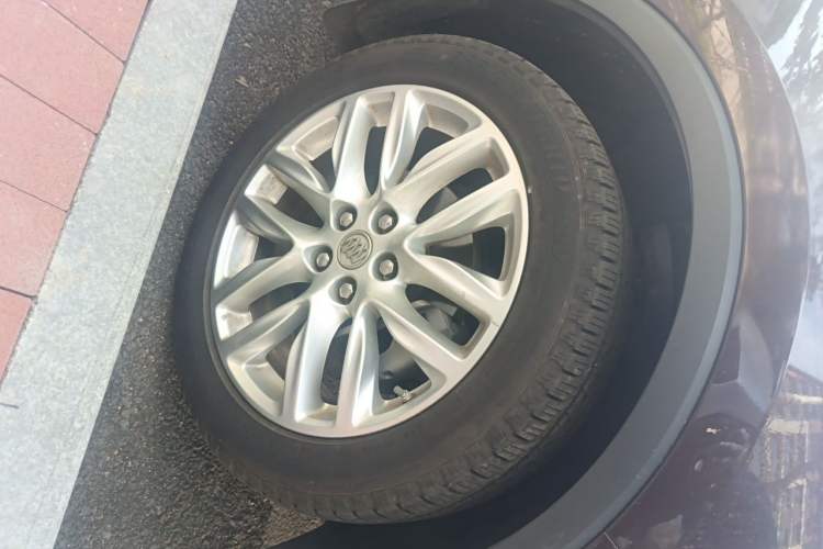 Used Buick Envision 2018 28T Four-Wheel Drive Elite Version Right Front Wheel Hub