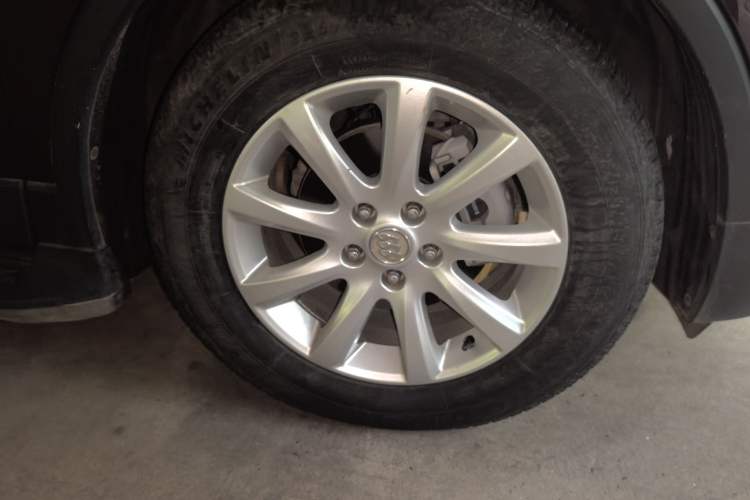 Used Buick Envision 2018 20T Two-Wheel Drive Luxury Model Right Front Wheel Hub