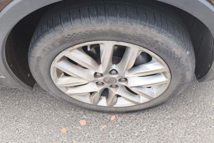 Used Buick Envision 2018 28T All-Wheel-Drive Versatile Sports Flagship Model Right Front Wheel Hub