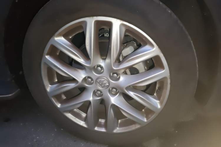 Used Buick Envision 2018 28T Four-Wheel Drive Elite Version Right Front Wheel Hub