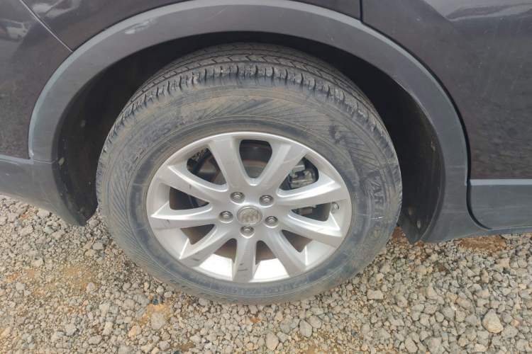 Used Buick Envision 2018 20T Two-Wheel-Drive Elite Model Right Rear Wheel Hub